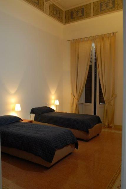 Hotel Palazzo Savona à Palerme Extérieur photo